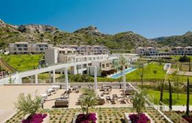 FAMILY LIFE Blue Lagoon