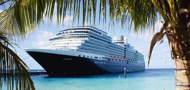 Cruiseschip Holland America Line in de Caribbean